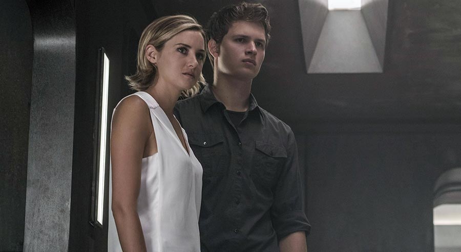 Divergent 3: Allegiant 4